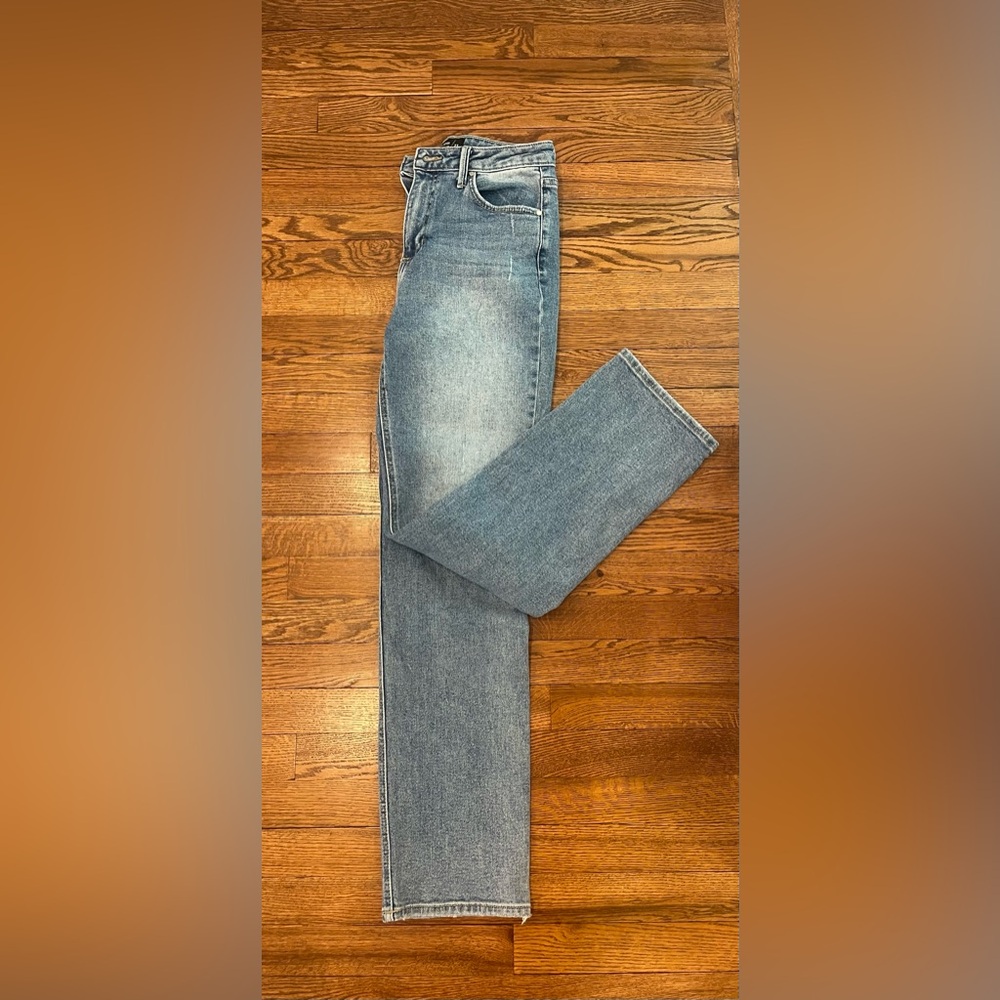 Blue jeans straight leg